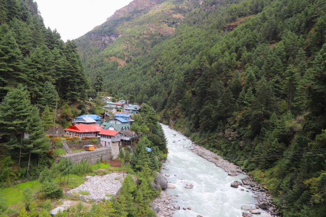 Trek Tengboche / Monjo (2610 m) approx 5 hrs walk.