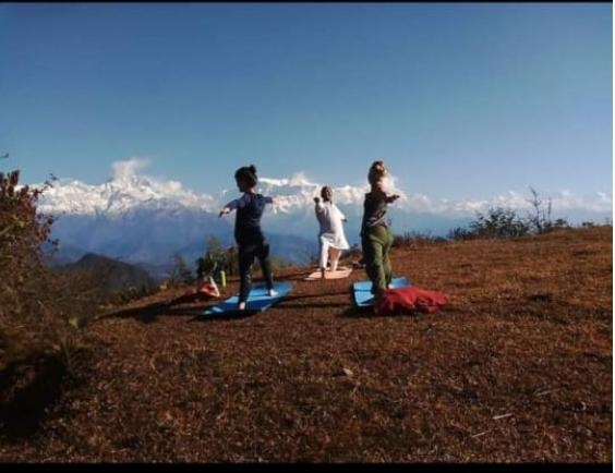 yoga trekking in nepal