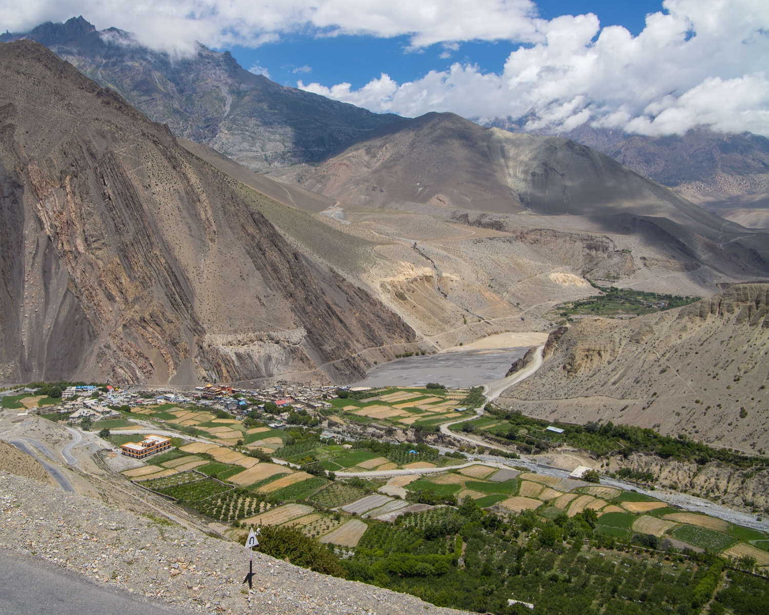 Upper mustang