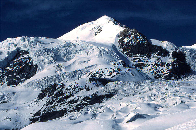 Chulu West Peak climbing